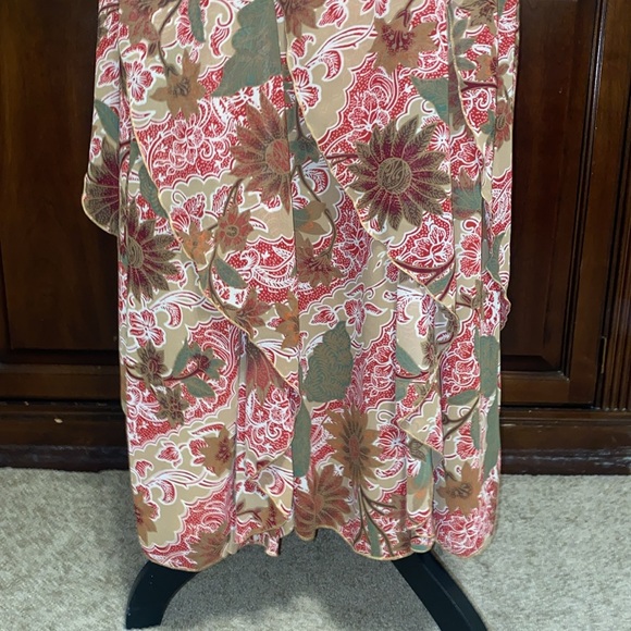 Bandolino size 4 long skirt lots of ruffles/layers - Picture 3 of 9